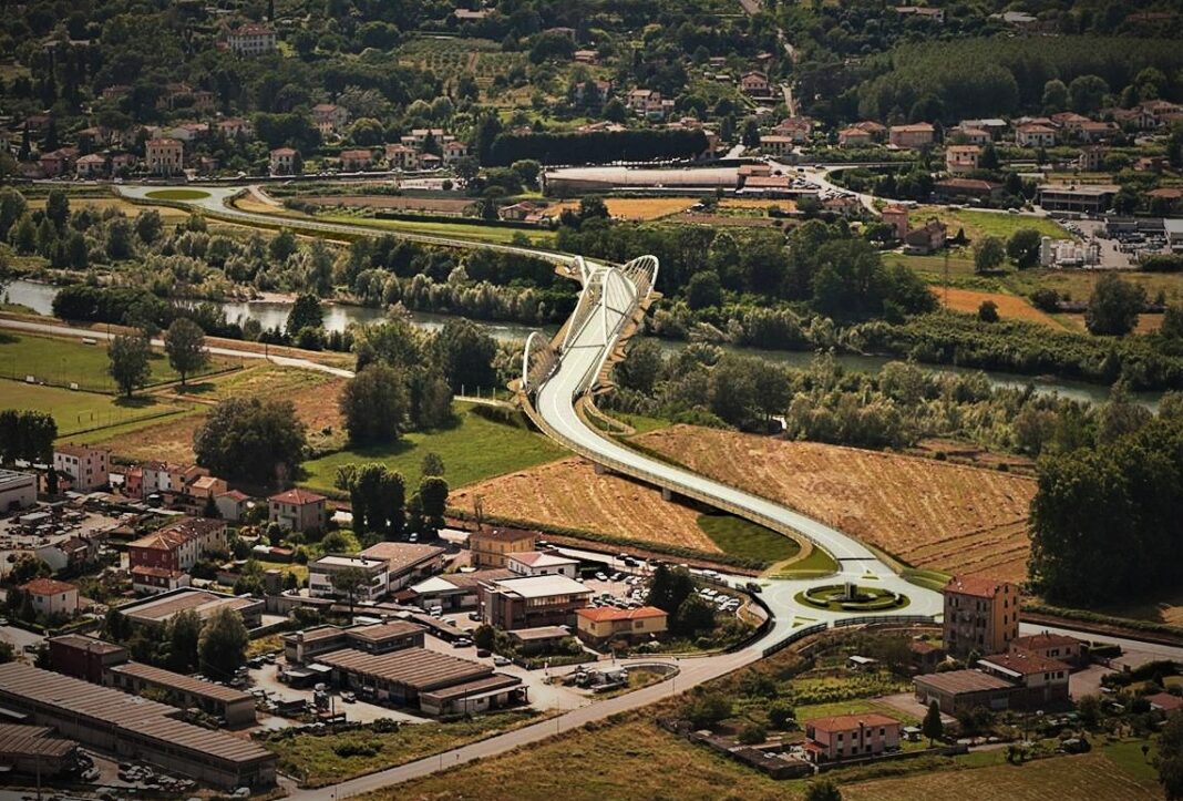 Nuovo ponte sul fiume Serchio
