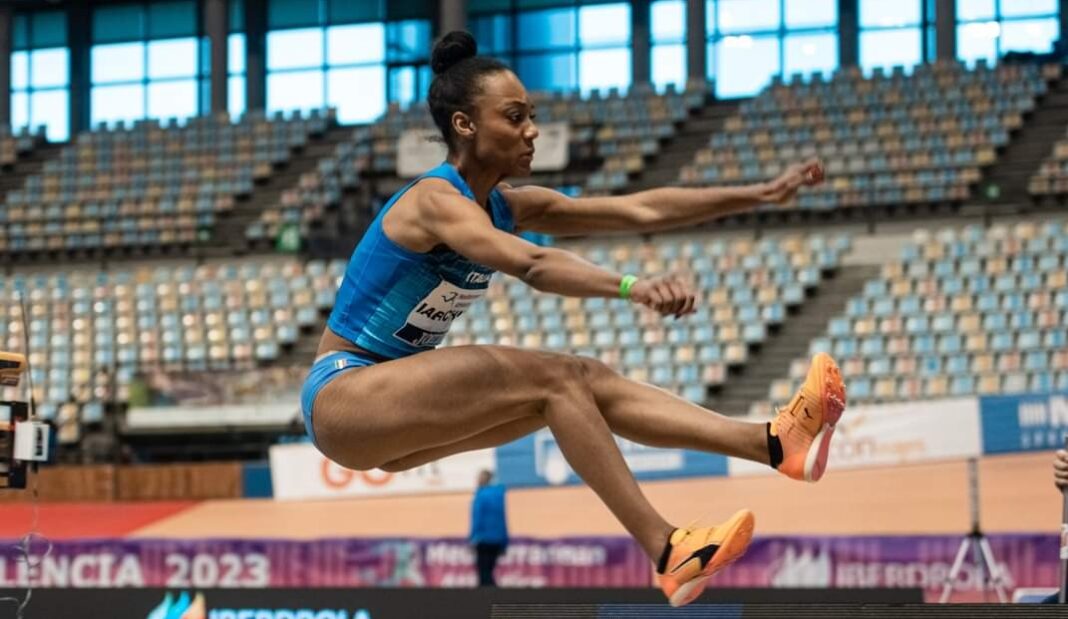 Larissa Iapichino prima nel lungo a Valencia