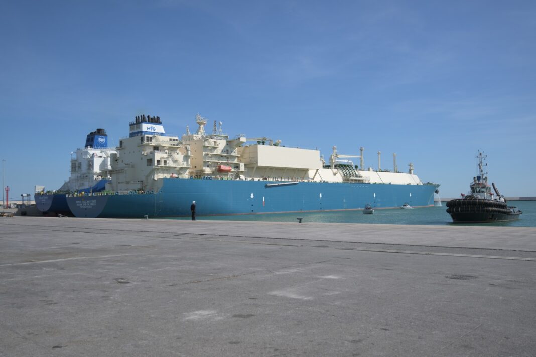 metaniera Golar Tundra