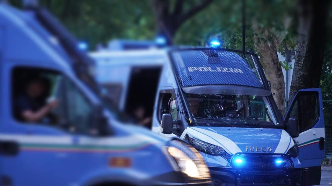 Firenze, minaccia di dar fuoco alla ex con tanica alcol. Arrestato