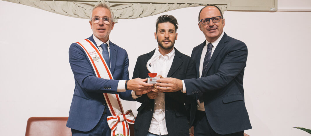 Ciclismo, le Ali del Pegaso al campione italiano Simone Velasco