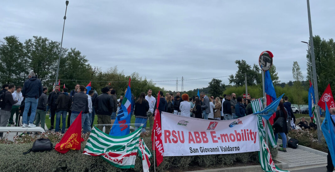 Sciopero lavoratori Abb, 130 contratti a rischio