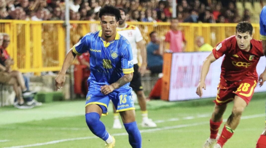 Lontano da casa la Carrarese non ingrana: un altro ko a Catanzaro (foto Carrarese Calcio)