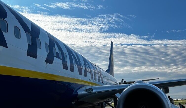 Vacanze beffa, migliaia di toscani bloccati a terra. L’ira di Ryanair verso i controllori di volo