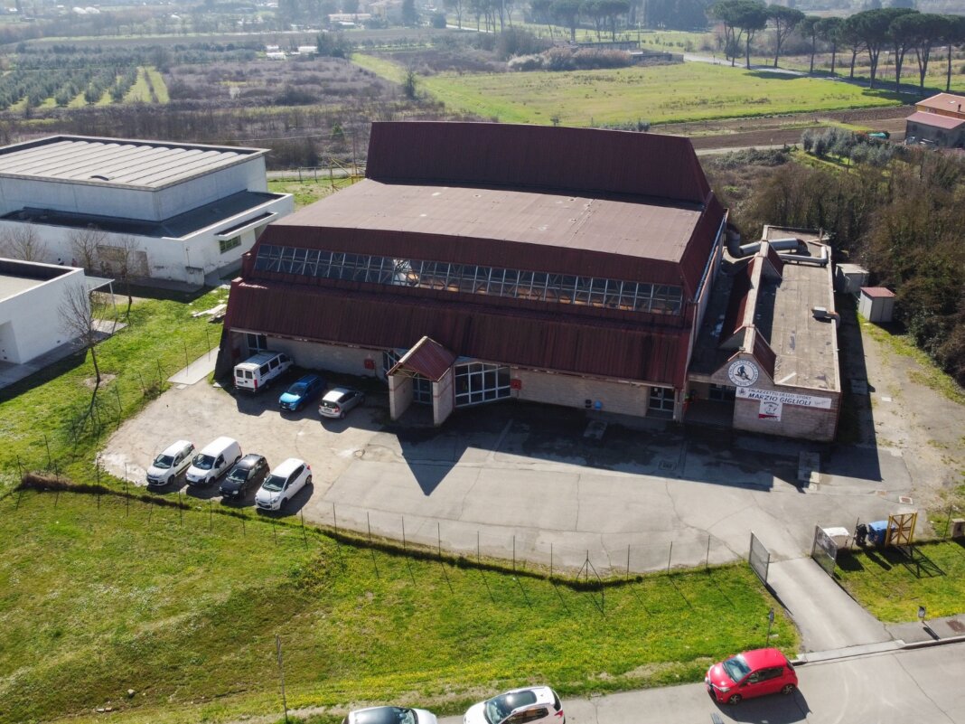 Riapre al pubblico il palazzetto dedicato al basket di Ponte a Elsa