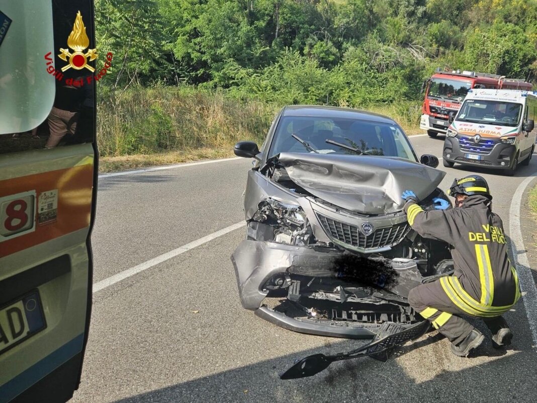 Frontale a Roccastrada, quattro feriti in ospedale