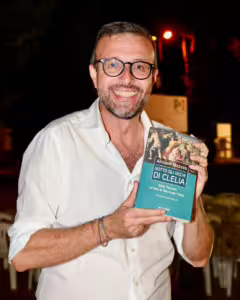 'Sotto gli occhi di Clelia', il nuovo libro di Antonio Mazzeo: "Un viaggio dentro questi cinque anni"