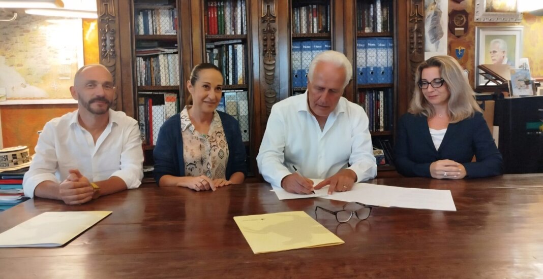 Regionali Toscana 2025: firmato patto di coalizione Pd-M5S per Giani bis. Accordo in 23 punti