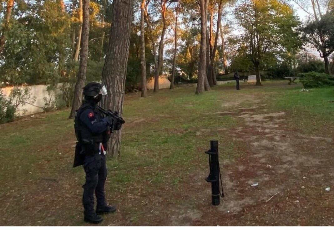 Pestaggi, minacce e spari: cinque arresti nella banda dei Rom a Pontedera