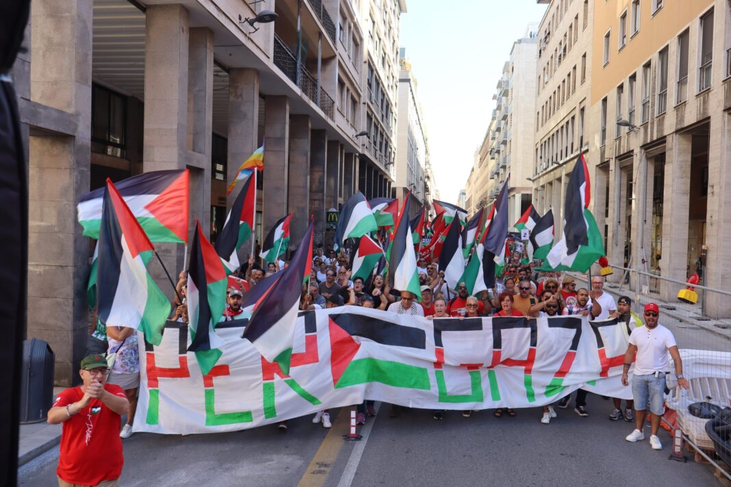 Sciopero generale Cgil per Gaza: in 10mila al corteo di Livorno